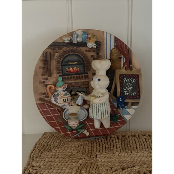 The Danbury Mint Pillsbury Doughboy-Recipe Winner Italian Zucchini Cresent Pie - Picture 1 of 4